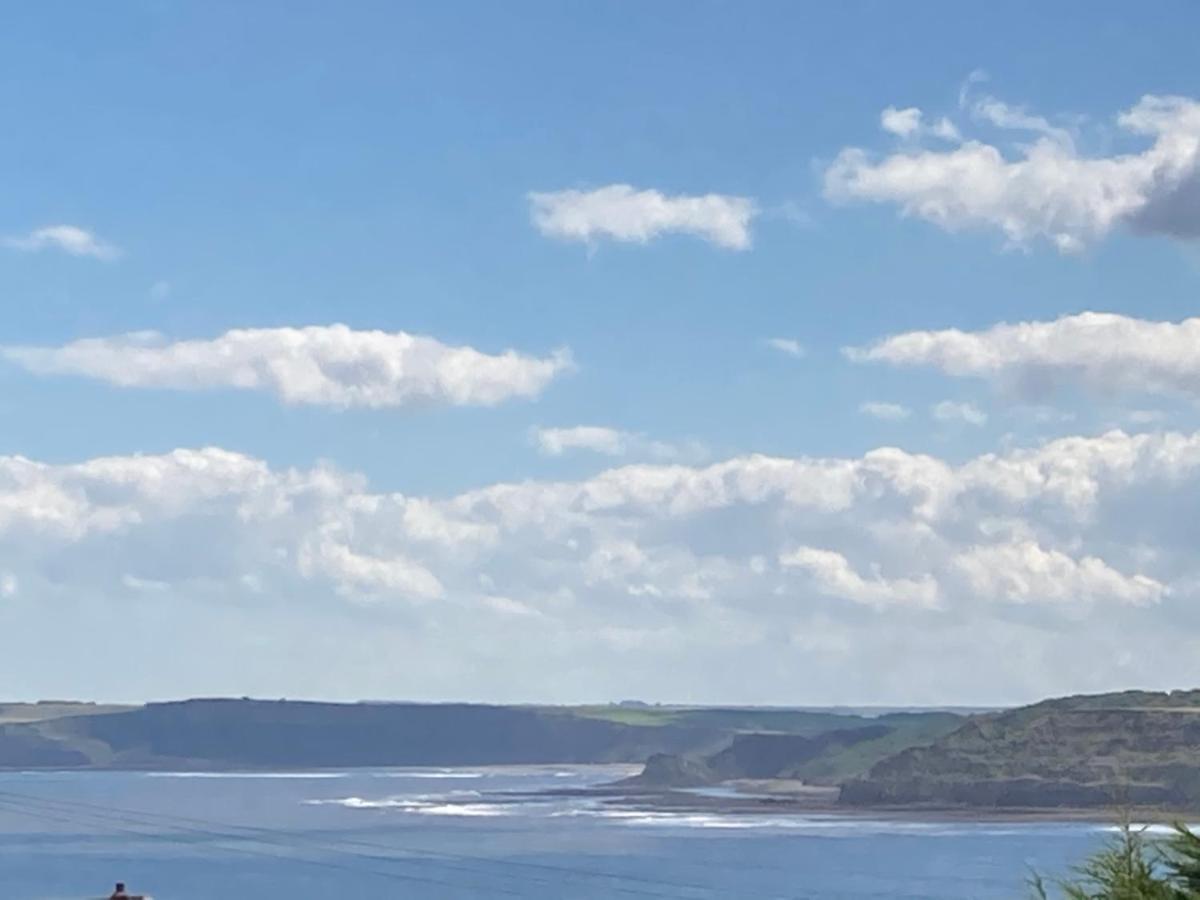 Seascape Scarborough Stunning Seaview Holiday Home Apartment Exteriör bild