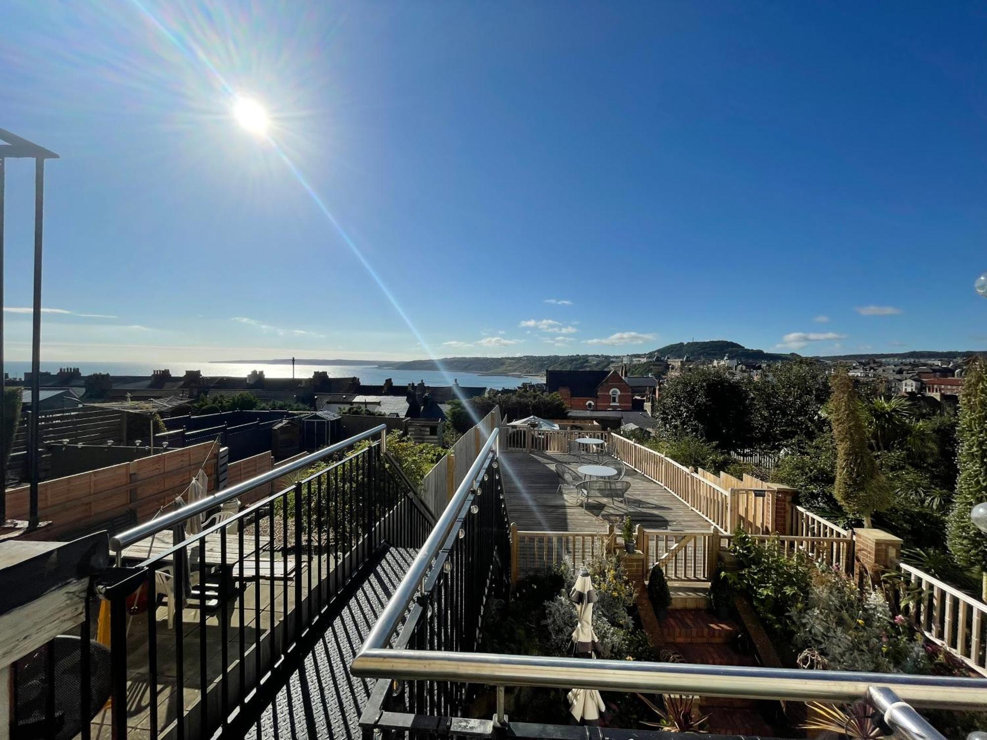 Seascape Scarborough Stunning Seaview Holiday Home Apartment Exteriör bild